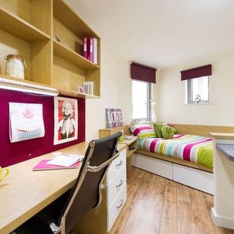 Gold Studio - Image 1